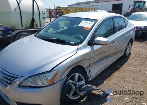 2015 Nissan Sentra Fe+ S/S/Sl/Sr/Sv z USA, uszkodzony, nr VIN 3N1AB7AP5FY267395